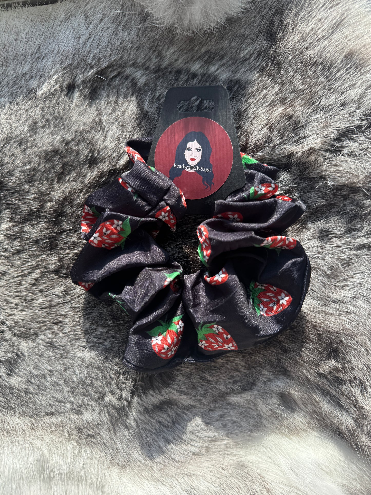 Strawberry w floral scrunchie