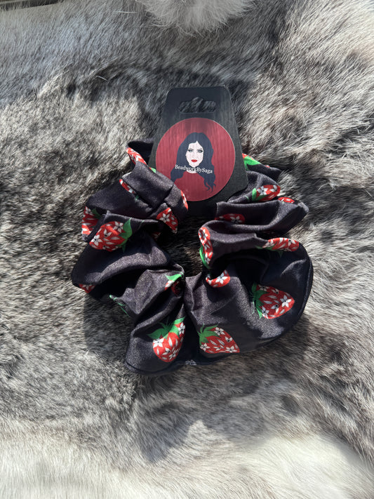 Strawberry w floral scrunchie