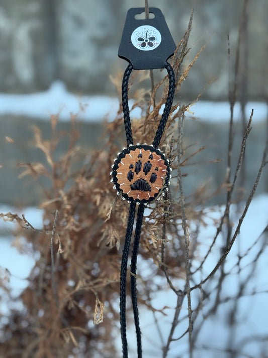 Wolf track bolo tie