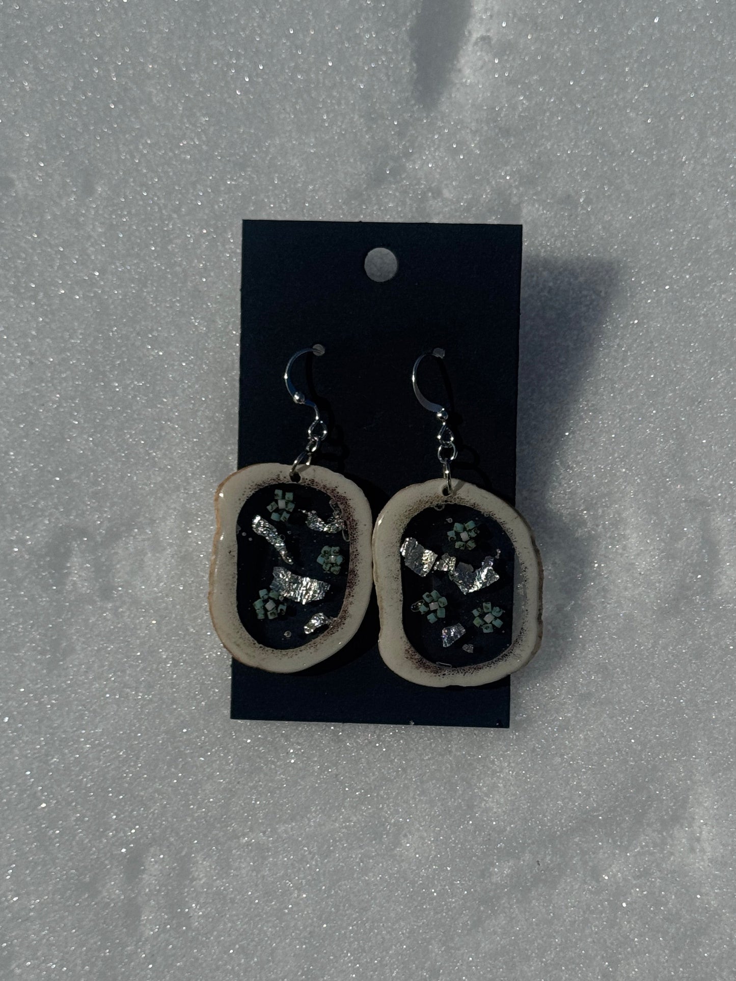 Elk antler hollow - daisy beads Picasso
